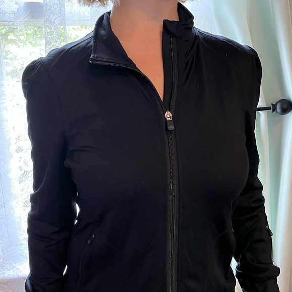 Yoga Jacket With Thumb Holes